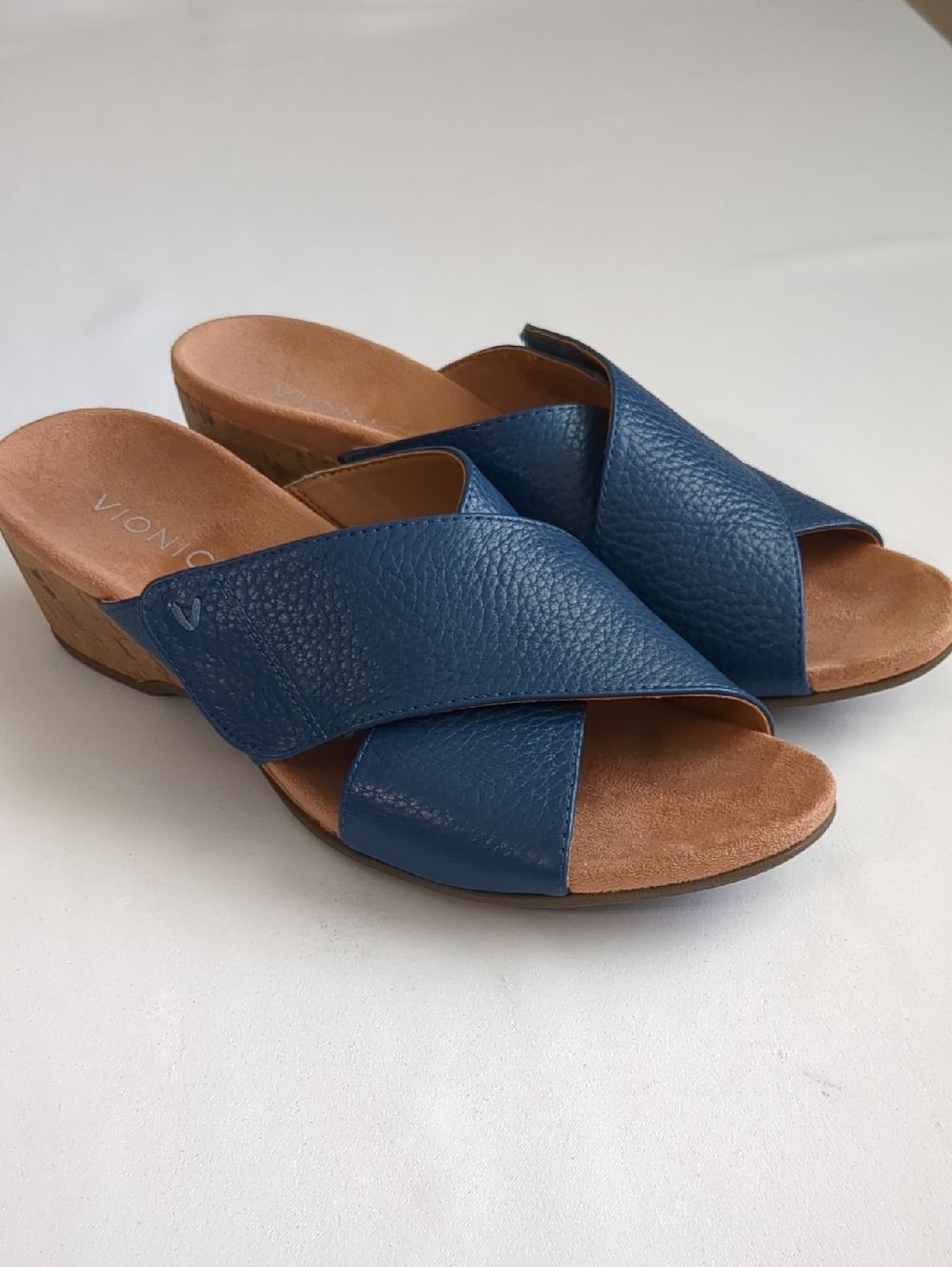Vionic Leticia Leather Crisscross Cork Wedge  Sandals  Sz 9.5